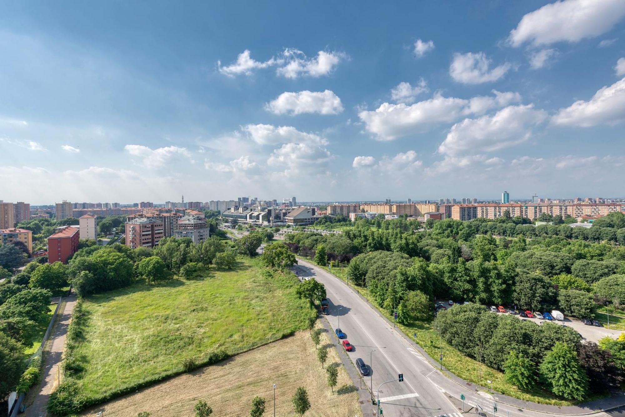 Omodeo, 19 - Ampio E Panoramico Apartment Milan Bagian luar foto
